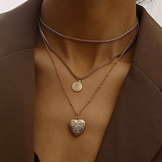 Vintage Minimalist Round Heart Pattern Pendant Necklace for Women Alloy Plated Box Chain Multi-Layer Neckwear