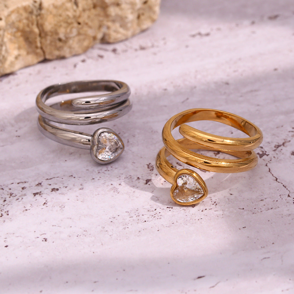 Anello da donna creativo geometrico in acciaio inossidabile placcato oro 18 carati a doppio strato con testa di serpente corta e cuore con strass bianchi