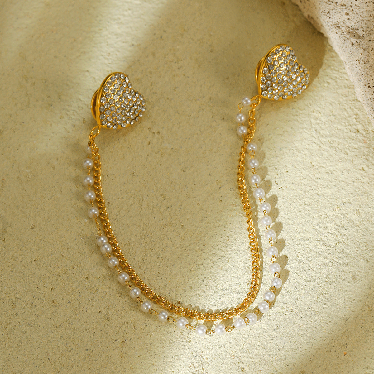 Spilla da Bavero a Cuore in Acciaio Inossidabile, alla Moda, con Intarsio di Strass per Uomini e Donne, Accessorio Premium Elettroplaccato per Colletto di Camicia