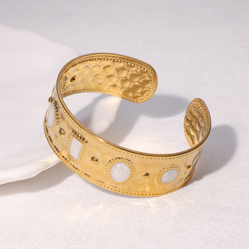 Luxury Vintage-Inspired Irregular Shape Stainless Steel Bracelet for Women with 18K Gold Plating and Enamel Finish