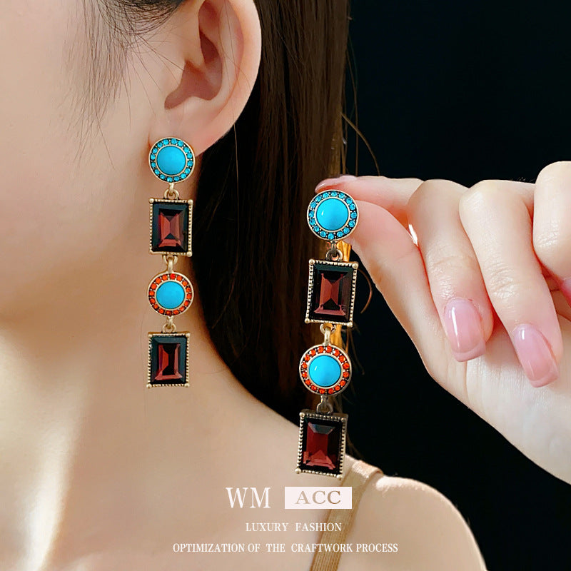 Vintage Style Geometric Pendant Earrings and Bracelet Set in Alloy with Rhinestone Inlay and Plated Finish for Women