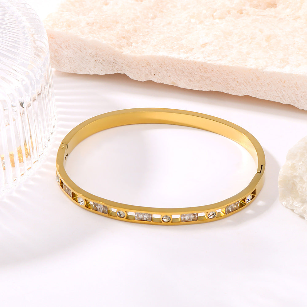 Minimalist Geometric Round and Square Hollow Stainless Steel Bracelet for Women with 18K Gold Plating and Zircon Inlay