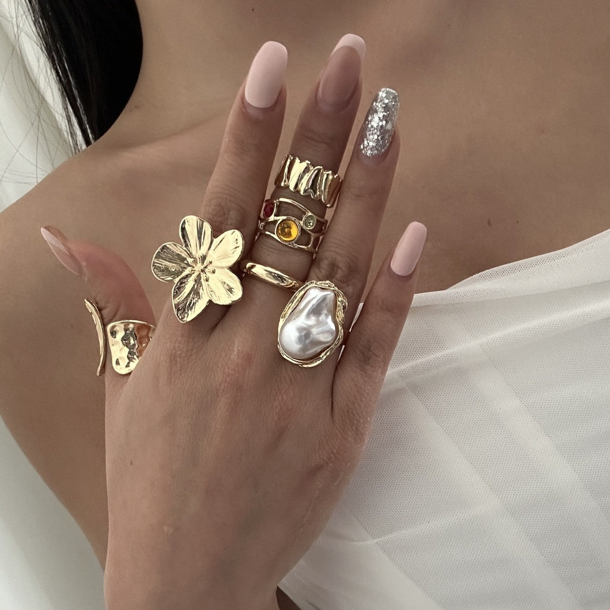 Vintage Gold Plated Alloy Floral Baroque Pearl Ring