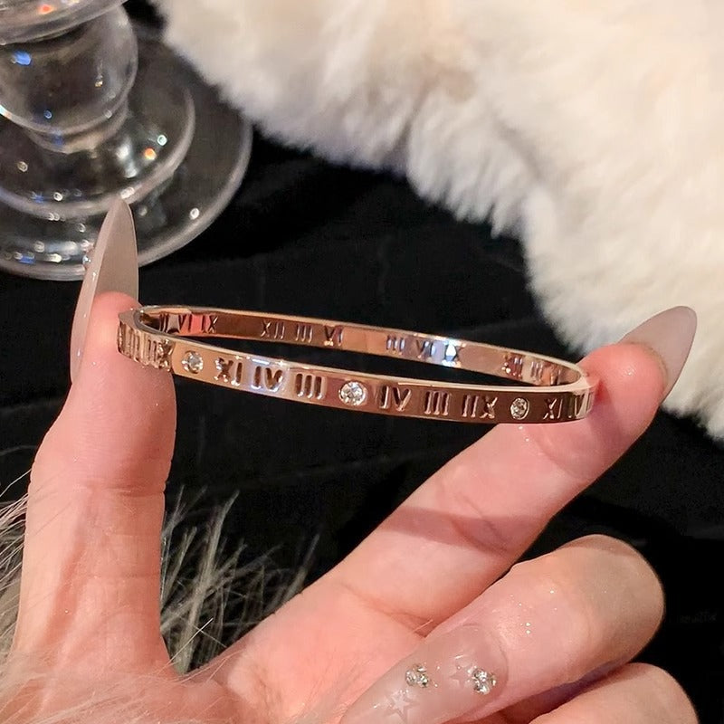 Rose Gold Plated Titanium Steel Zircon Geometric Waist-Shaped Bracelet for Women Luxury Minimalist Hand Jewelry