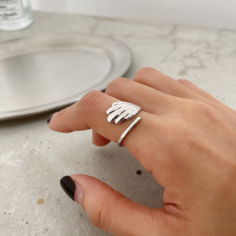 Anello Minimalista Francese in Argento Sterling 925 con Texture a Conchiglia da Donna