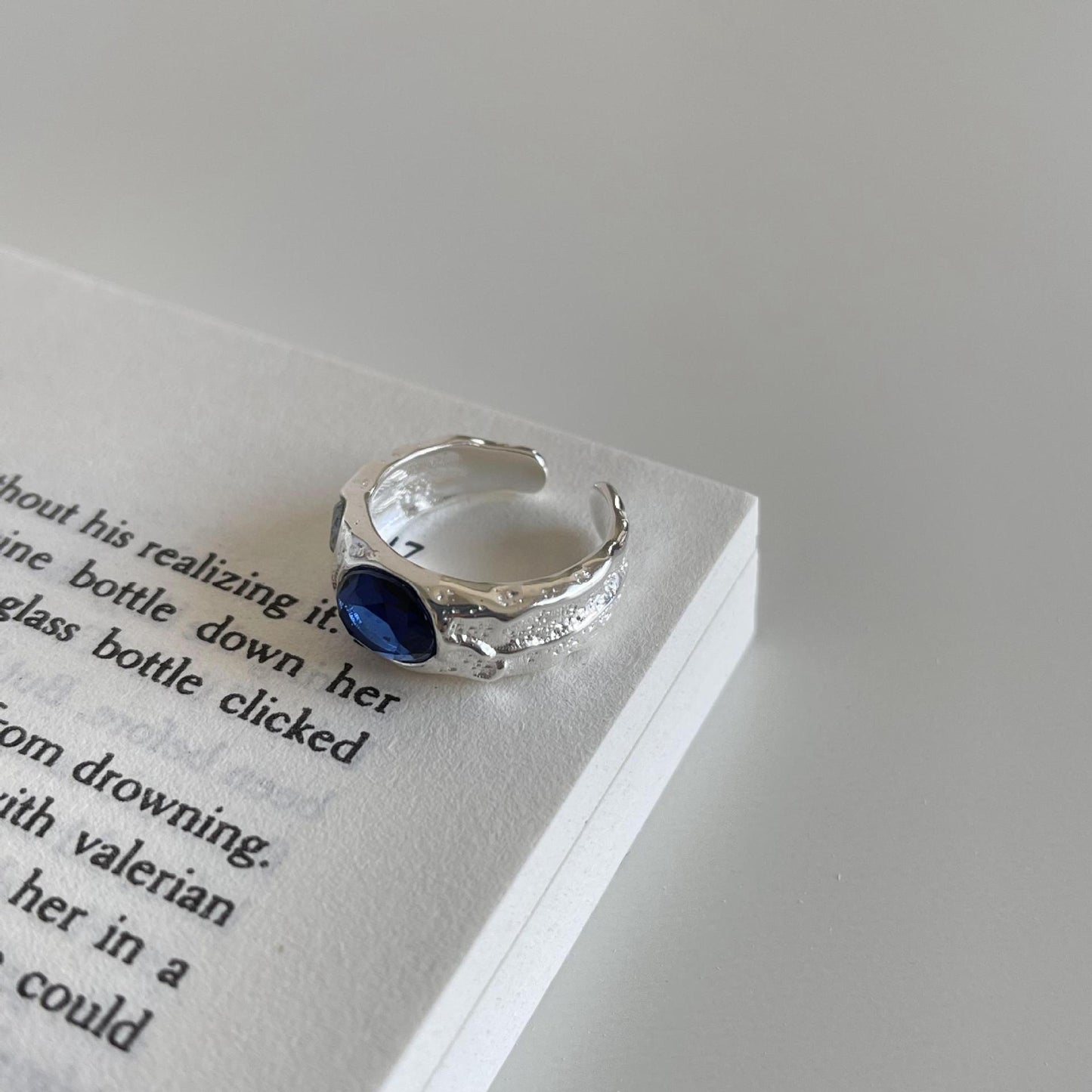 Minimalist Irregular Geometric Shape 925 Sterling Silver Ring with Blue Rhinestone Accent