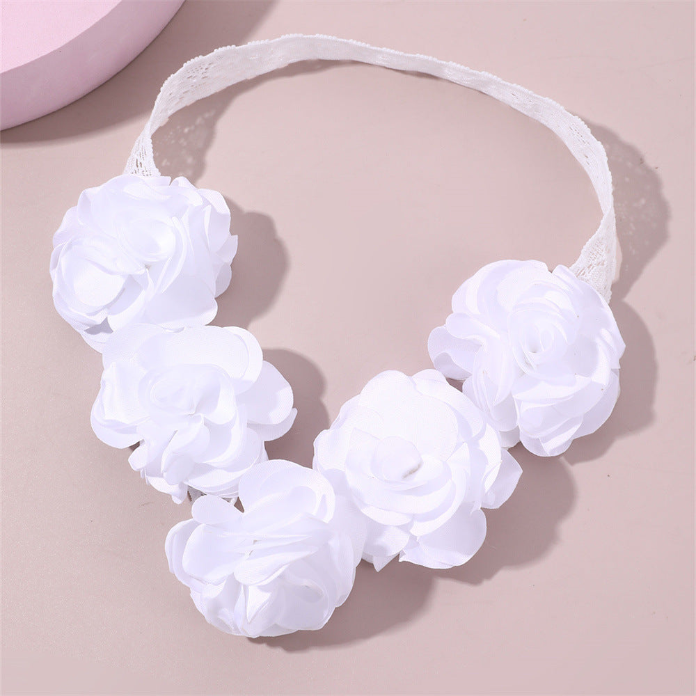 Set di Graziosi Cerchietti Minimalisti per Bambini con Cinque Fiori in Chiffon Bianco