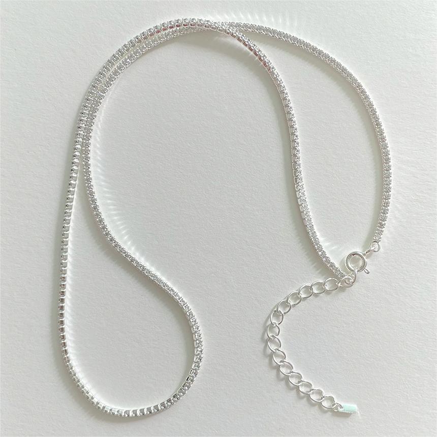 Collana con Pendente Tulipano Geometrico Minimalista in Argento Sterling 925 con Intarsio di Strass e Finitura Placcata