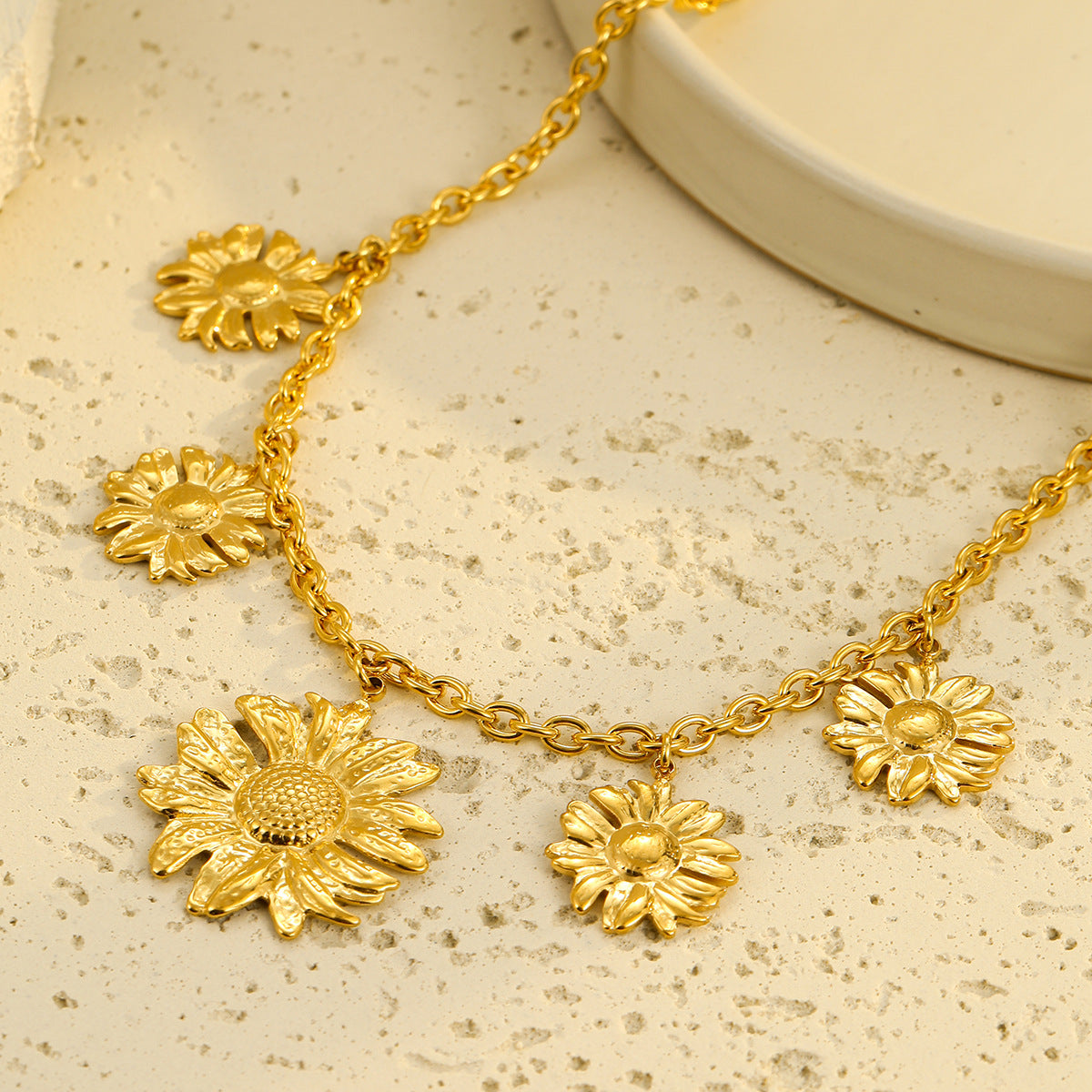Collar de girasol OL a la moda en acero inoxidable con baño de oro de 18 quilates para mujer