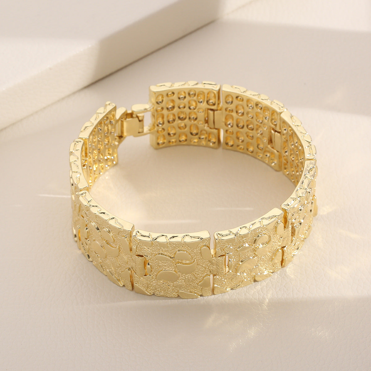 Hip-hop Streetwear Geometric Checkered Plated Zinc Alloy Cuff Bracelet for Men