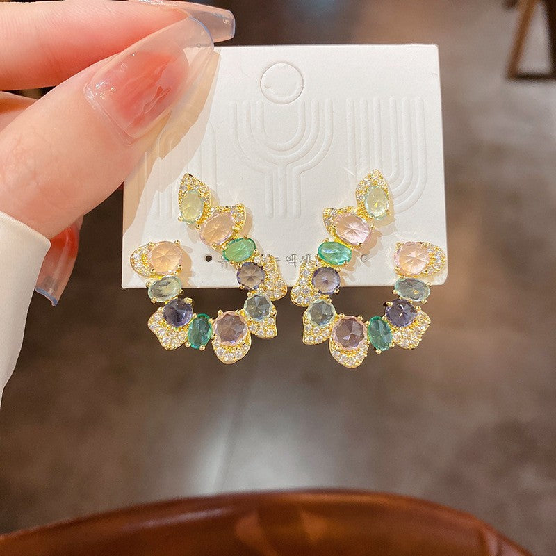 Orecchini a perno minimalisti a forma di C con zirconi per donna con perni in argento, design a forma di lettera alla moda, gioielli di lusso leggeri