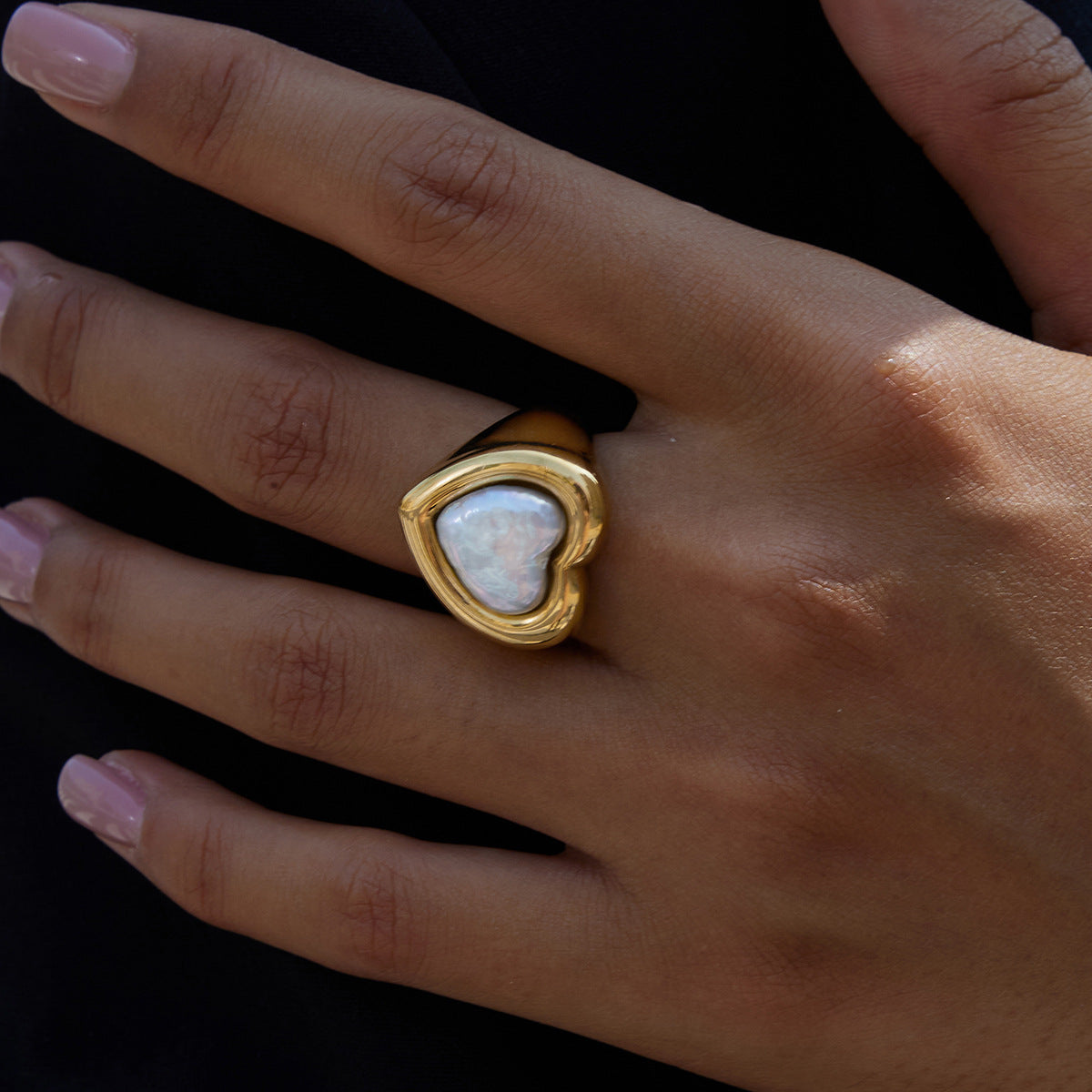 Anello da Donna in Acciaio Inossidabile con Cuore Geometrico Moda, Placcato Oro 18K
