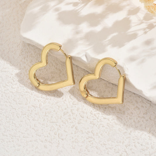 Orecchini a perno da donna minimalisti a forma di cuore geometrico in lega di zinco con finitura placcata