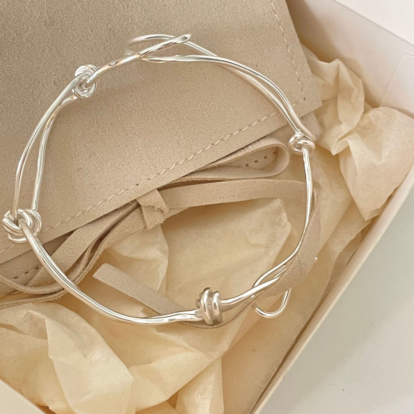 Minimalist 925 Sterling Silver Polished Knot Bracelet