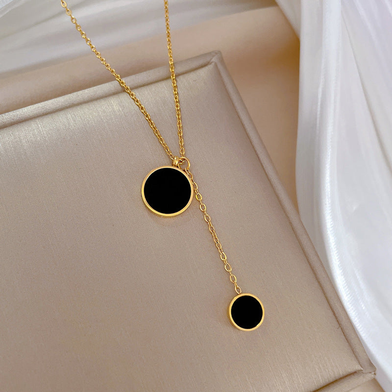 Collar Minimalista con Colgante de Doble Anillo Geométrico de Acero de Titanio para Mujer con Incrustaciones de Diamantes de Imitación, Cadena para Clavícula para Uso Informal y de Oficina