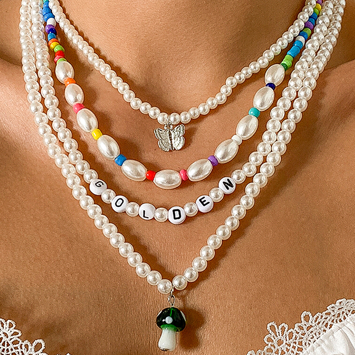 Collana con Pendente Fungo e Farfalla Stile Vintage con Ciondolo in Lega, Design Geometrico con Perline, Catena in Resina Plastica, Gioielli Stratificati di Ispirazione Bohemien per Donne
