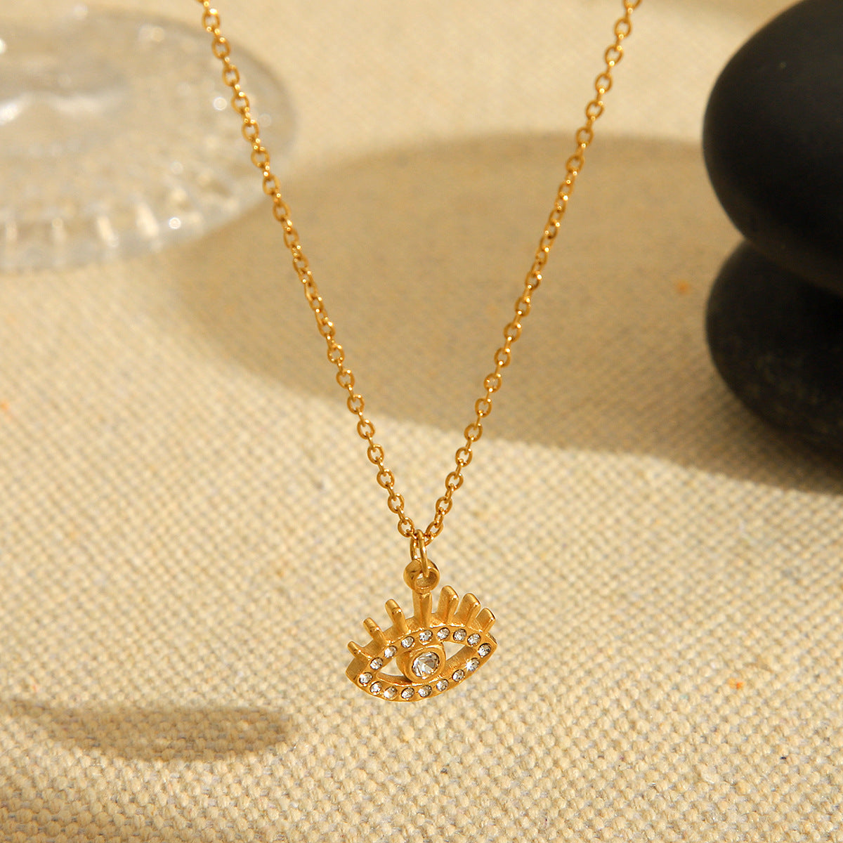 Collana con Pendente Occhio Turco in Acciaio Inossidabile Placcato Oro 18K Stile Geometrico Ins con Intarsio di Strass da Donna