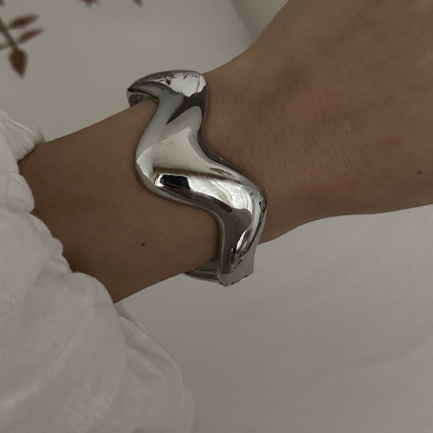 Minimalist Geometric Plated Alloy Cuff Bracelet for Women
