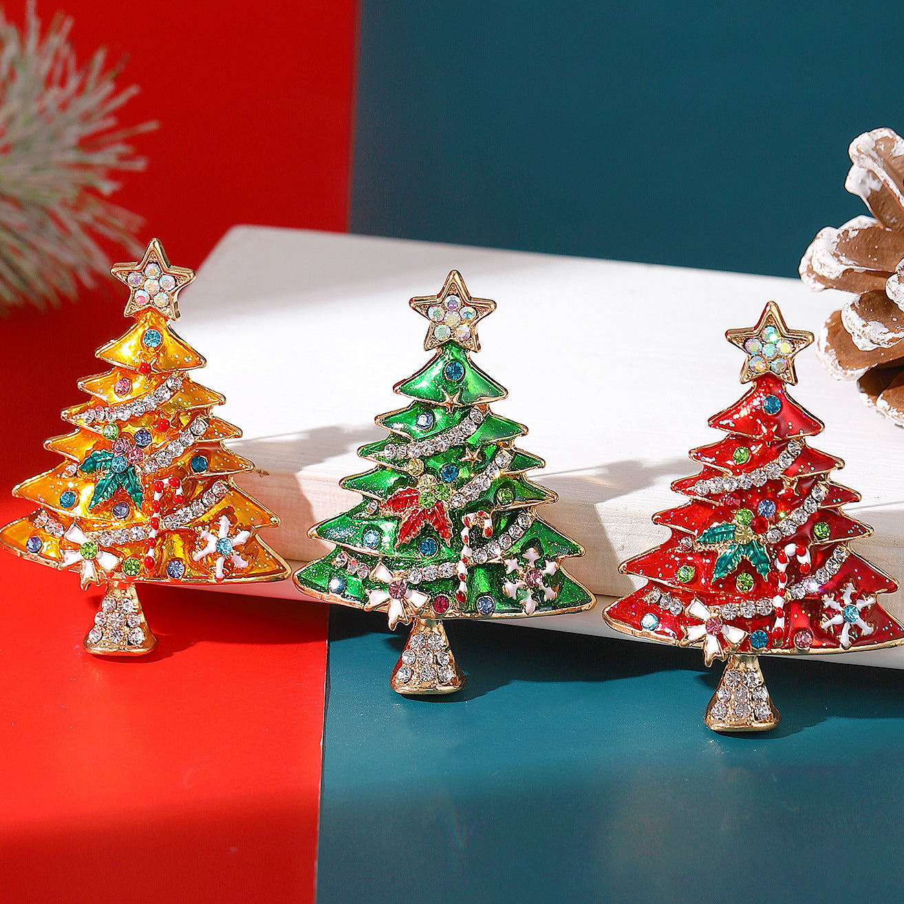 Broche de árbol de Navidad para mujer en aleación con incrustaciones de diamantes de imitación, forma geométrica, estilo Ins, accesorio decorativo