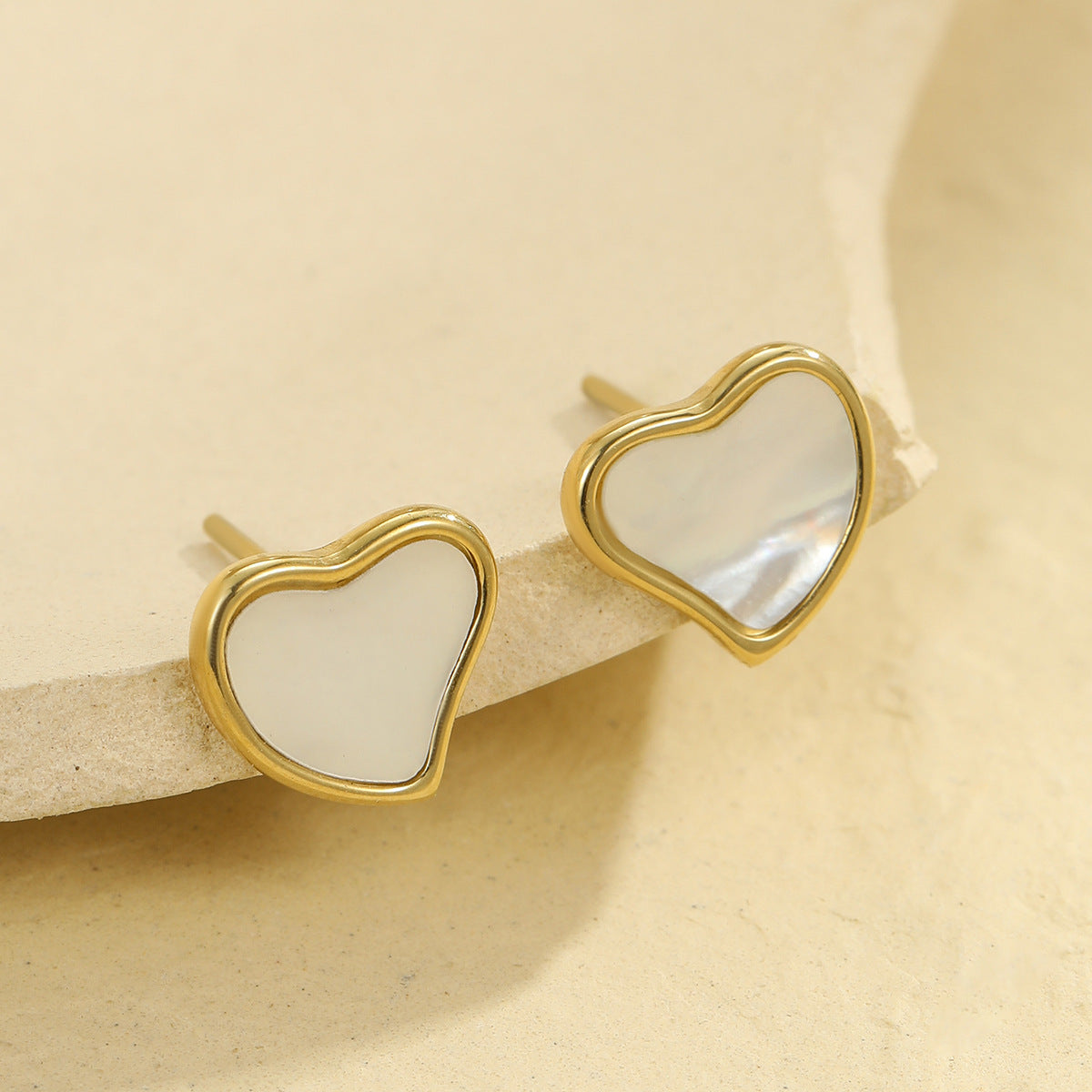 Set Collana e Orecchini da Donna Lusso Minimalista in Acciaio Inossidabile Placcato Oro a Forma di Cuore Stile Francese