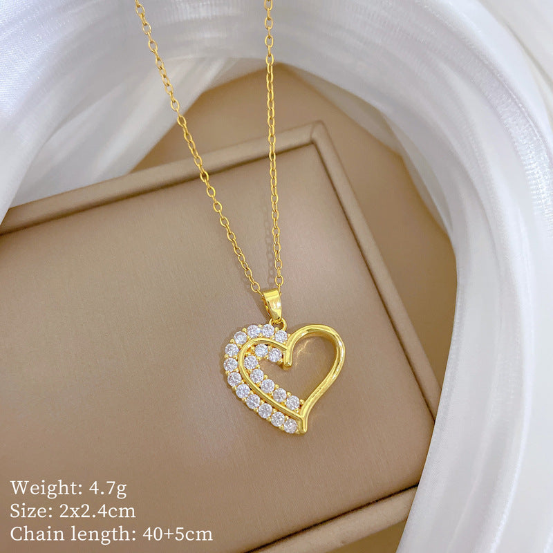 Ciondolo a Cuore in Stile Cartone Animato in Rame con Intarsio di Strass su Collana a Catena a "O" Placcata in Acciaio al Titanio per Donna e Uomo