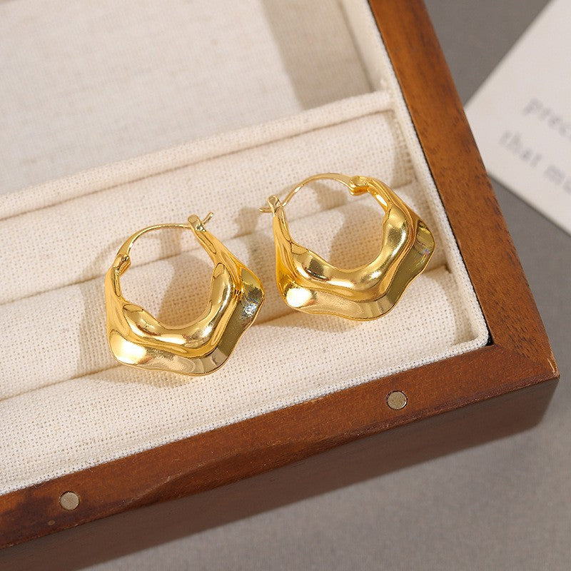 Orecchini a perno geometrici minimalisti in metallo con finitura placcata da donna, gioielli per l'orecchio lussuosi, alla moda e versatili per tutti i giorni