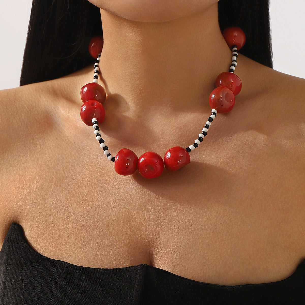 Dulce Collar Minimalista de Resina con Cuentas en Forma de Cereza para Mujer con Cadena de Cuentas Redondas