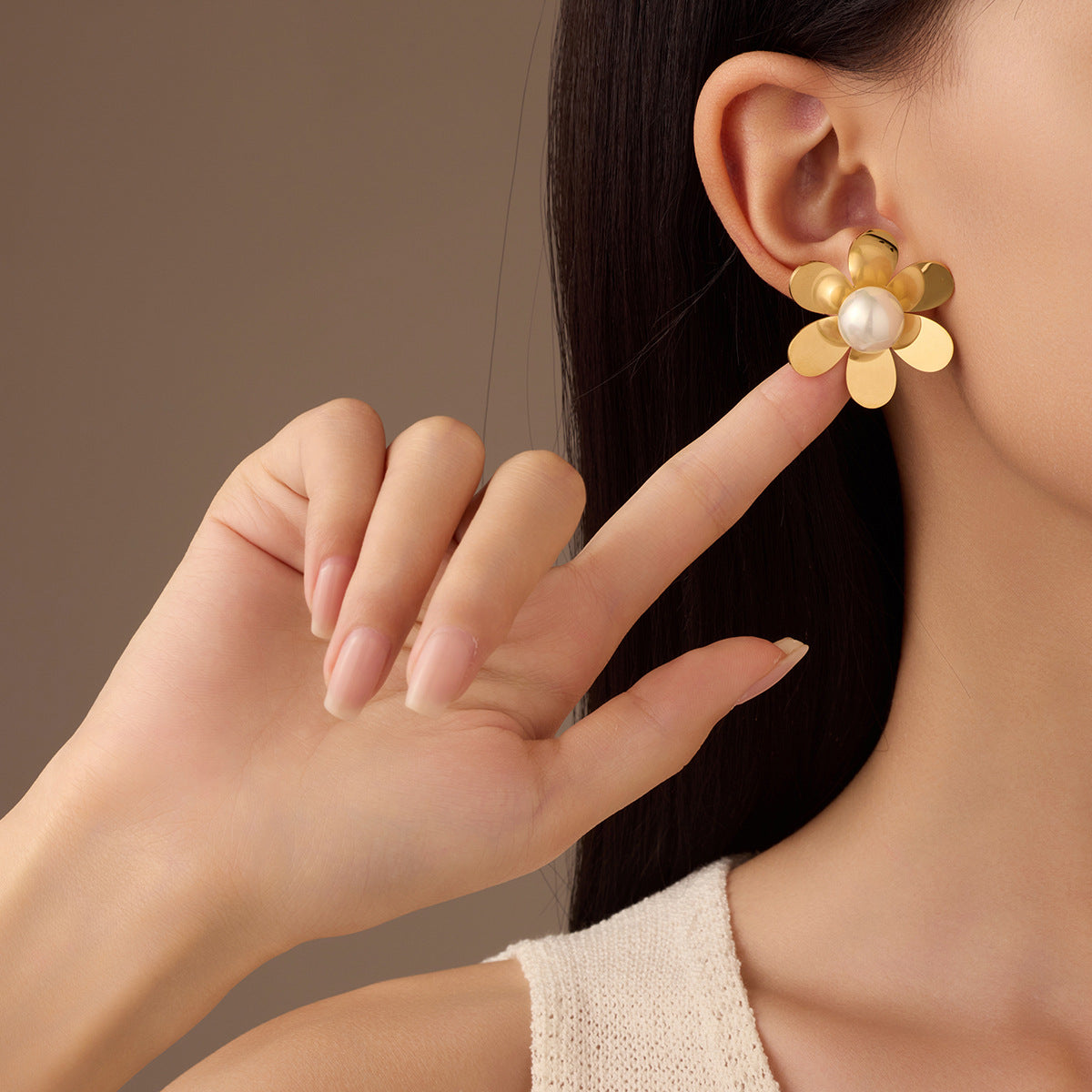 Minimalist Luxe Floral Pearl-Embellished Stainless Steel Earrings with Plated Finish for Women