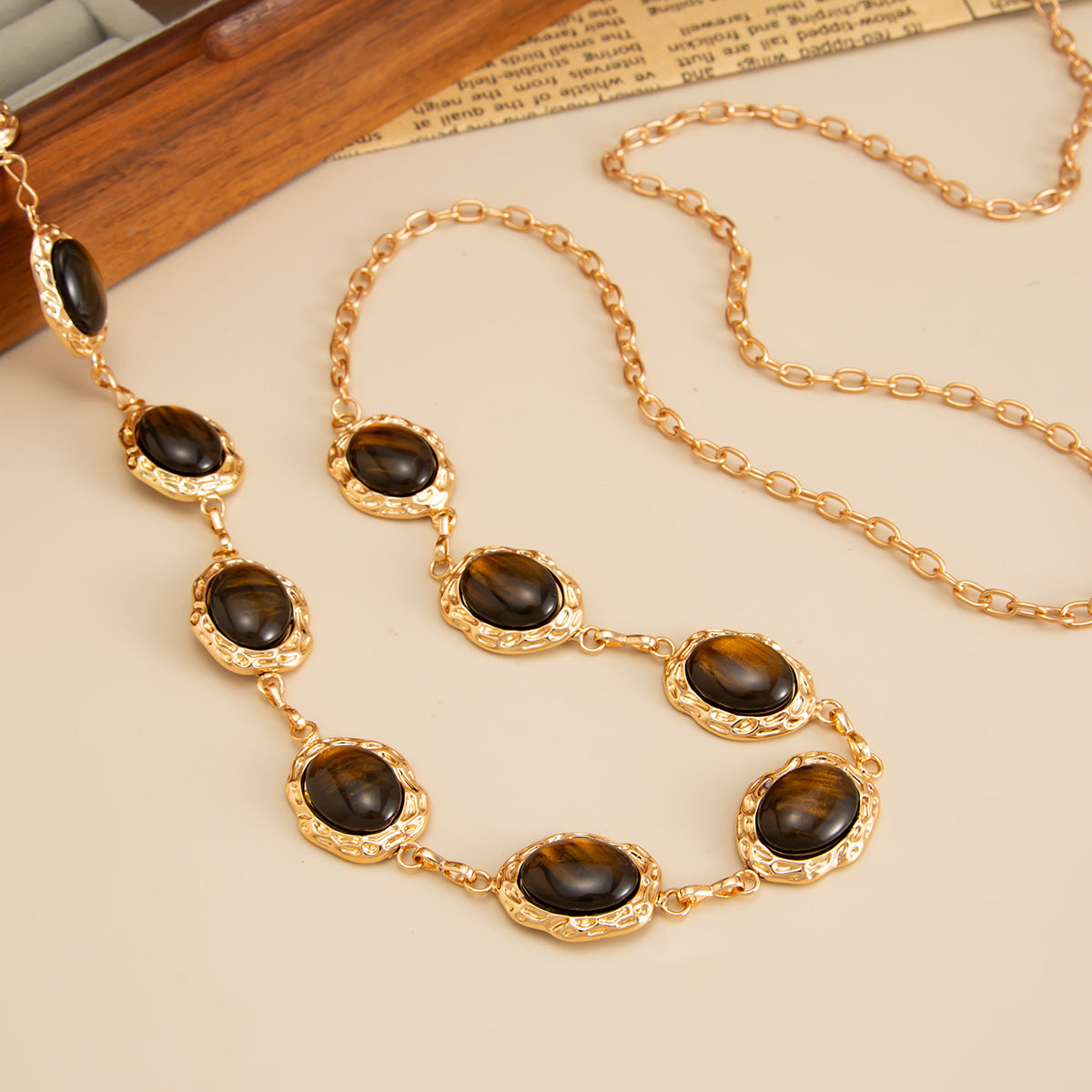 Vintage Geometric Gradient Resin Gemstone Inlay Polished Body Chain for Women