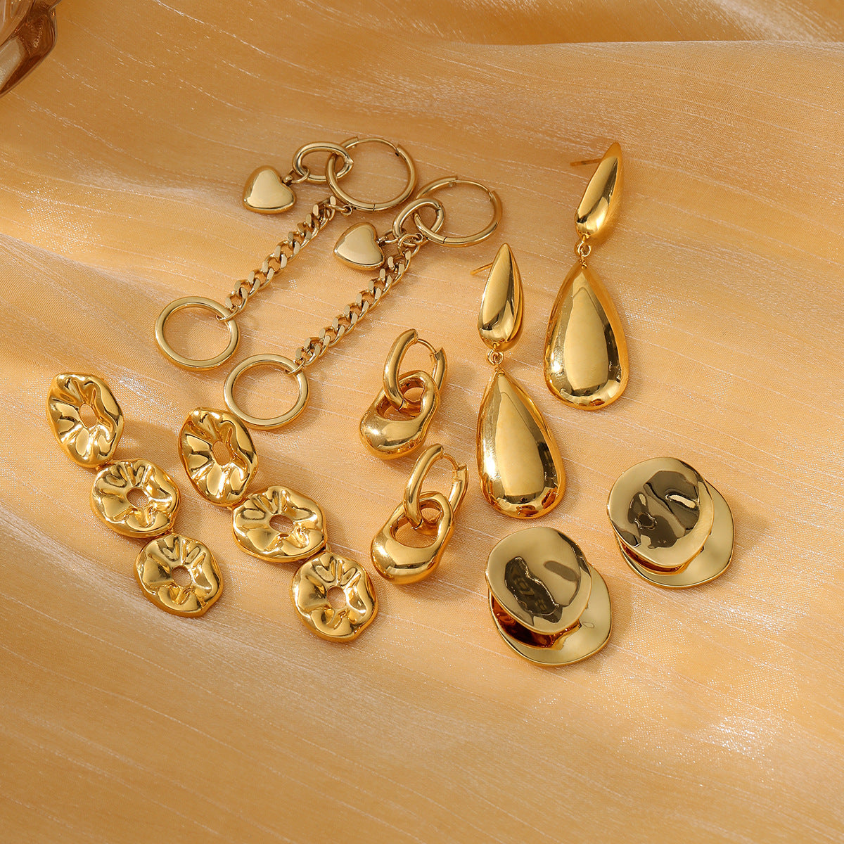 Fashionable Lotus and Teardrop Shaped Titanium Steel Earrings with Plating Finish for Women