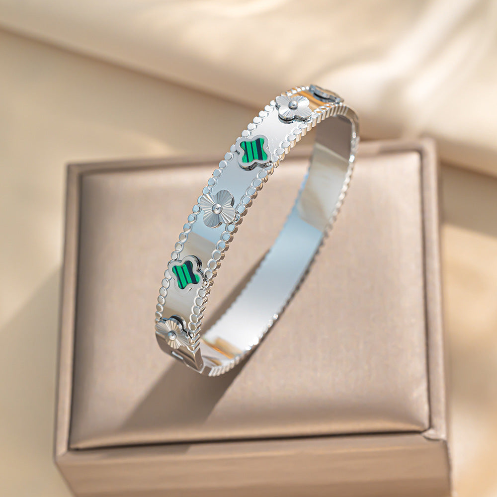 Bracciale Minimalista in Acciaio Inossidabile da Donna con Placcatura in Acciaio al Titanio e Intarsio di Strass a Forma Geometrica Ovale