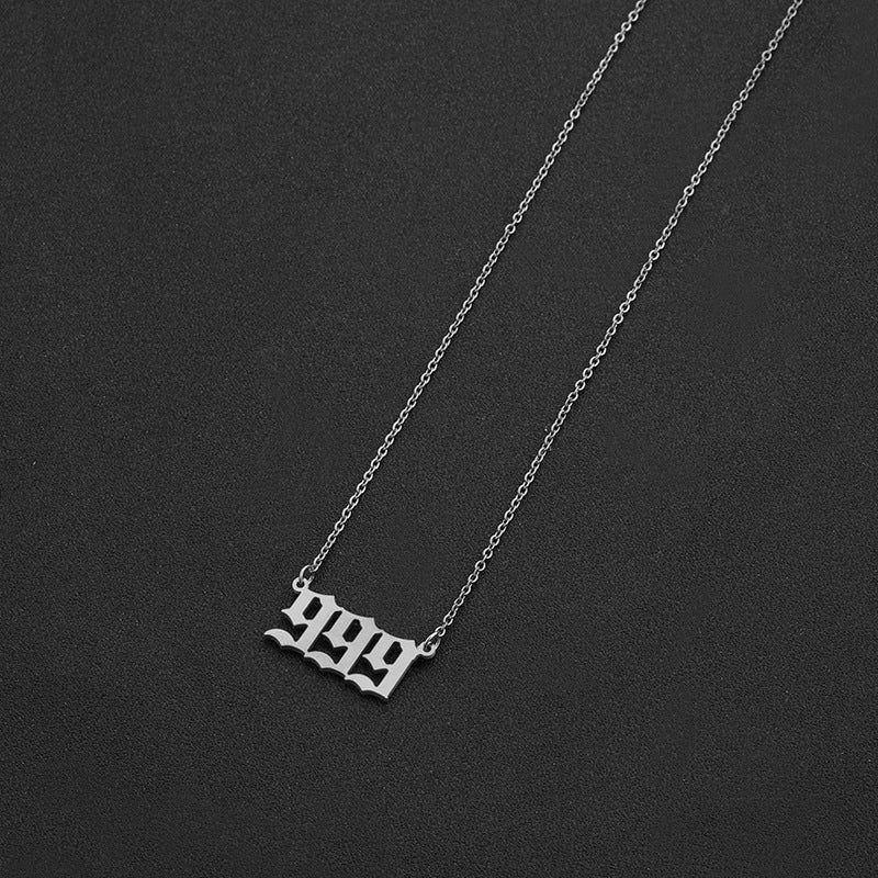 Collana con Ciondolo Numero Fortunato alla Moda per Donna in Acciaio Inossidabile e Acciaio al Titanio con Finitura Placcata Stile Catena Snake Design Numerico Minimalista