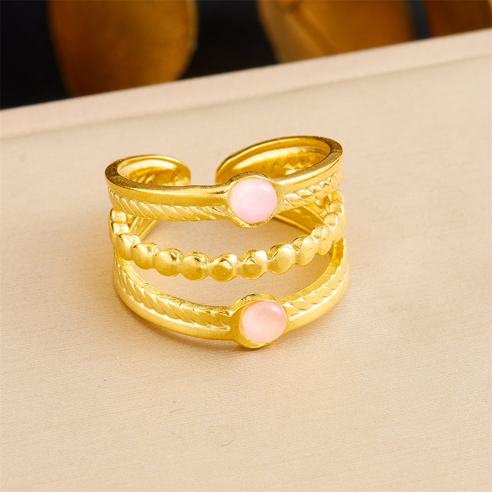 Anillo de acero inoxidable geométrico de estilo vintage con baño de oro de 18 quilates y detalle de corazón asimétrico para mujer