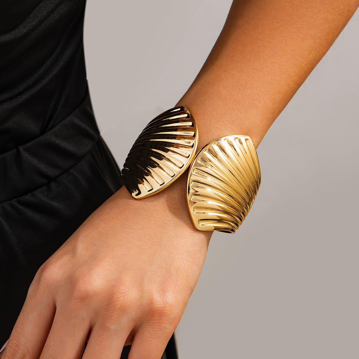Minimalist Irregular Geometric Zinc Alloy Plated Spring Cuff Bracelet Set