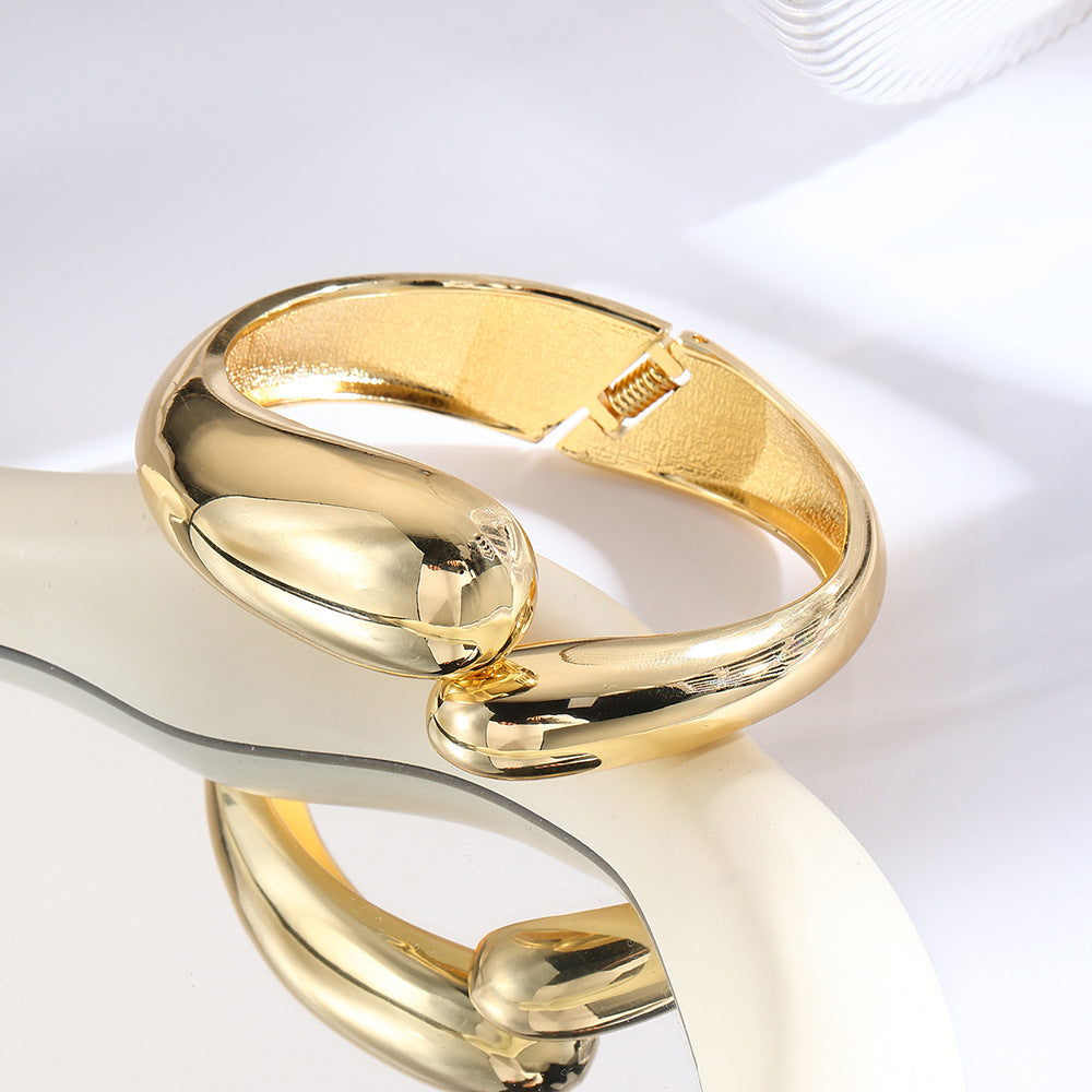 Fashion Asymmetrical Geometric Drop-Shaped Polished Alloy Spring Bracelet for Women and Men