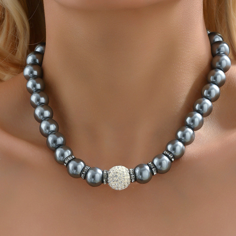 Geometric Pearl Necklace with Zircon Inlay for Women in Deep Gray Tone, Adjustable Clavicle Chain with Mother-of-Pearl Pendant
