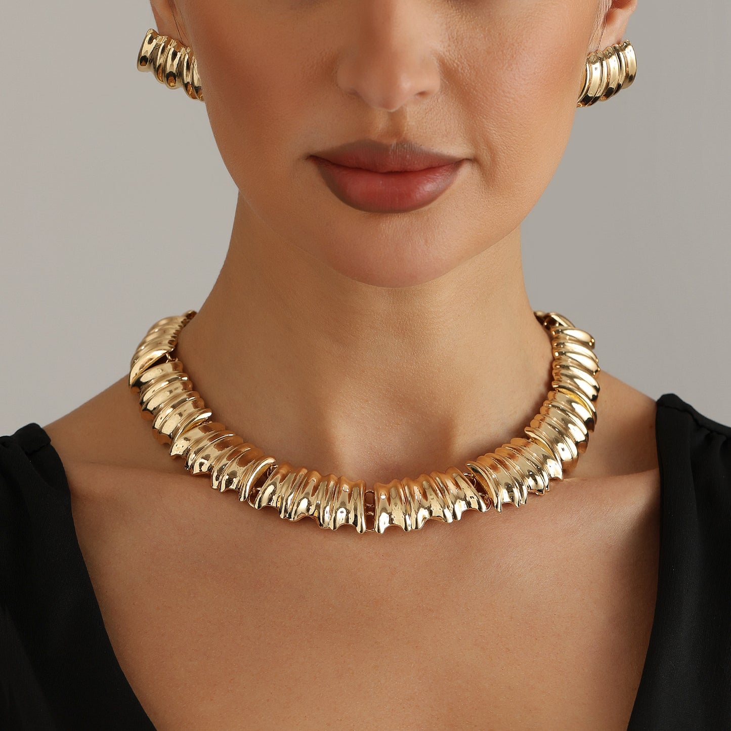 Exaggerated Geometric Gold Plated Alloy Necklace Set with Wave Detail for Women