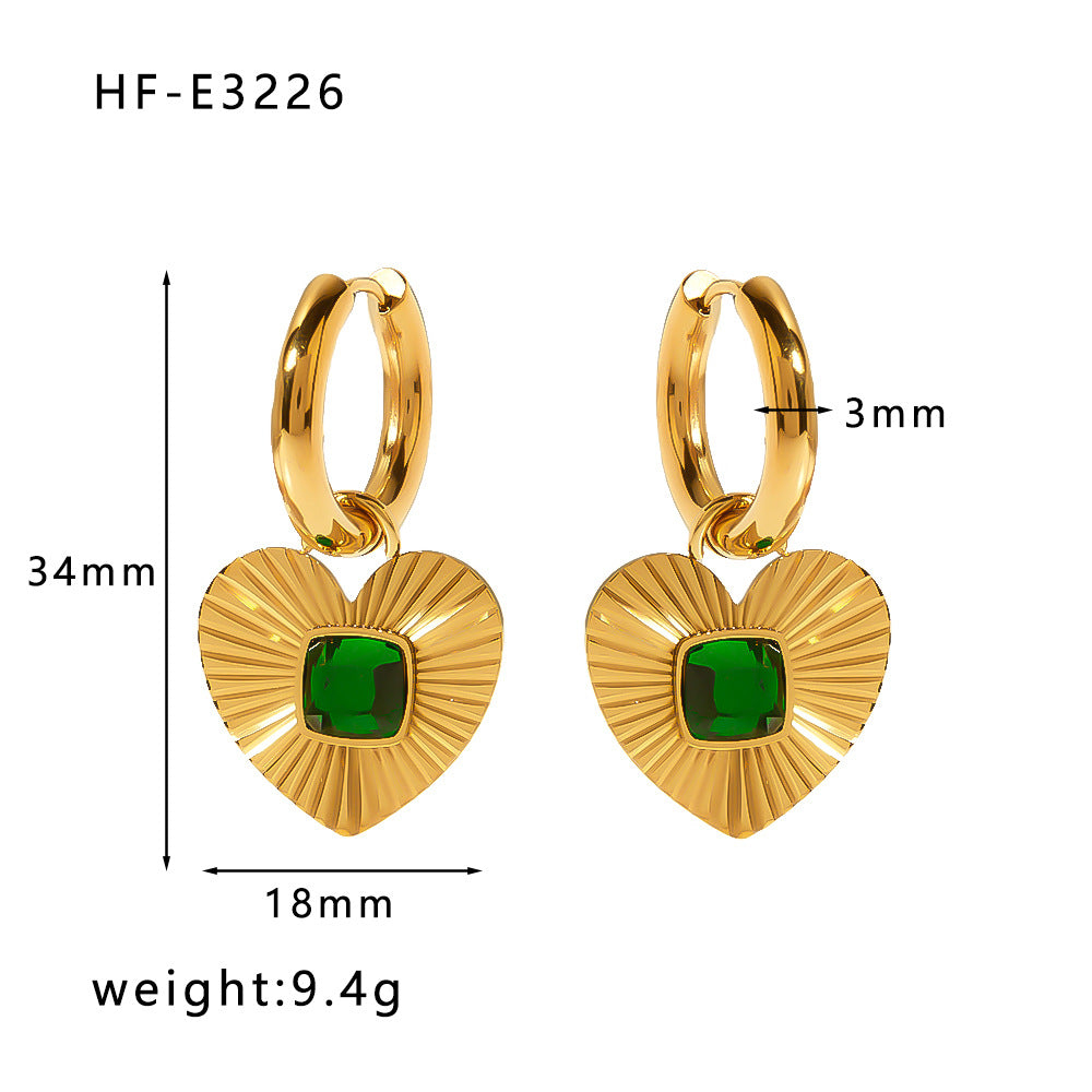 Orecchini Vintage da Donna in Acciaio al Titanio con Smeraldo Verde a Cuore, Zirconia Incastonata, Finitura Placcata e Design Elegante Minimalista