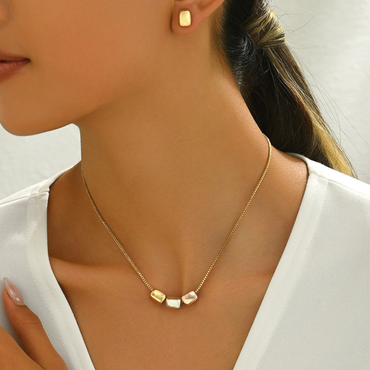 Juego de collar y pendientes de cobre con baño de oro de 18 quilates de lujo ligero geométrico para mujer, diseño circular