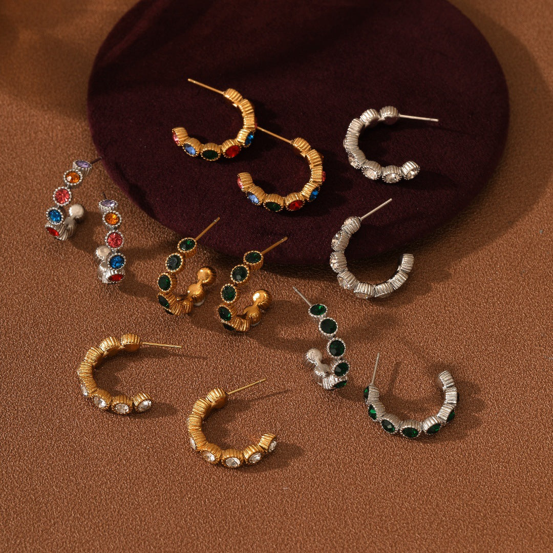 Pendientes de botón de acero titanio con forma de C geométrica a la moda, con punta de diamantes de imitación y acabado chapado, para mujer