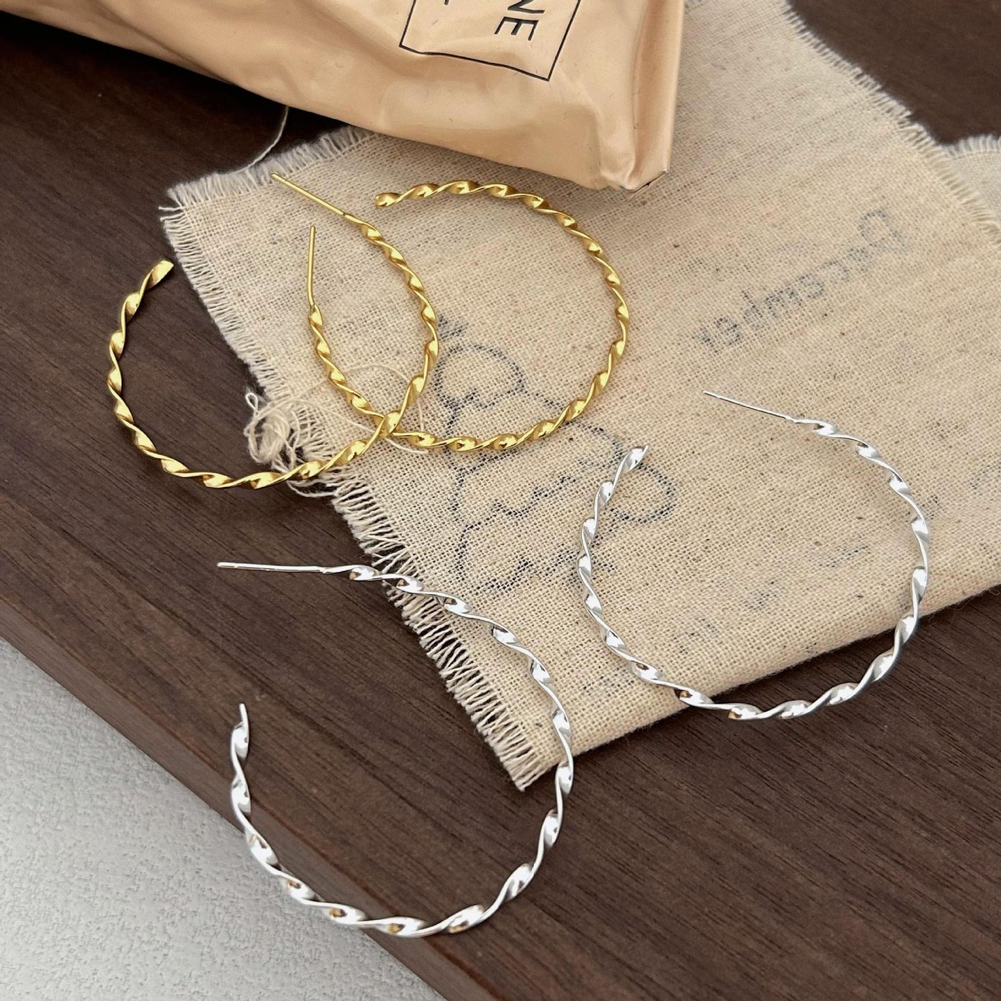 Minimalist Sweet 925 Sterling Silver Polished Rope Hoop Earrings with Pearl Inlay Geometric Design