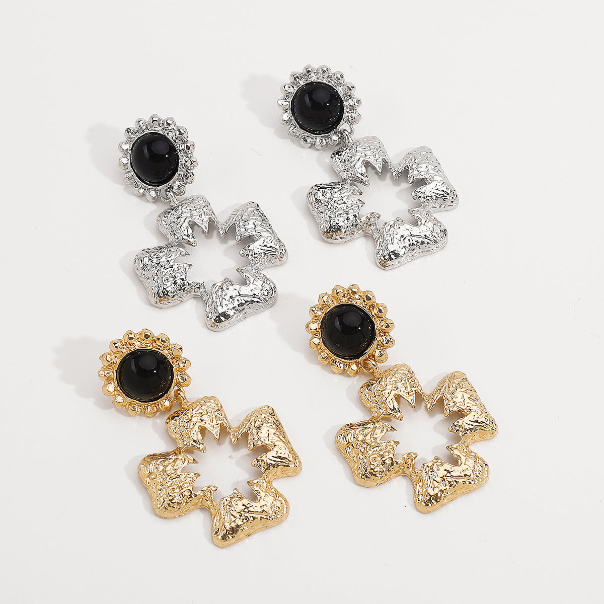 Pendientes de botón cruzados con diseño floral y geométrico de estilo vintage en aleación con acabado galvanizado para mujer
