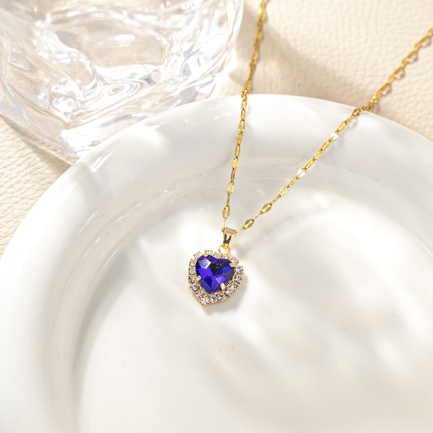 Minimalist Sweet Heart Shape Titanium Steel Necklace with Rhinestone Inlay for Women