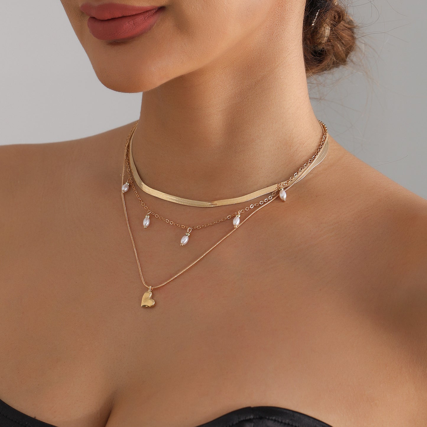 Vintage Heart Geometric Alloy Plated Necklace with Imitation Pearl Multi-Layer Snake Chain for Women