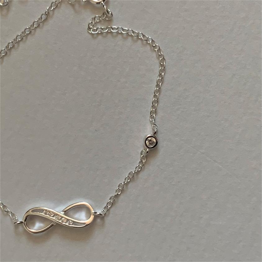 Bracciale Minimalista in Argento Sterling 925 con Zirconia Cubica a Forma di Infinito Geometrico a Figura Otto