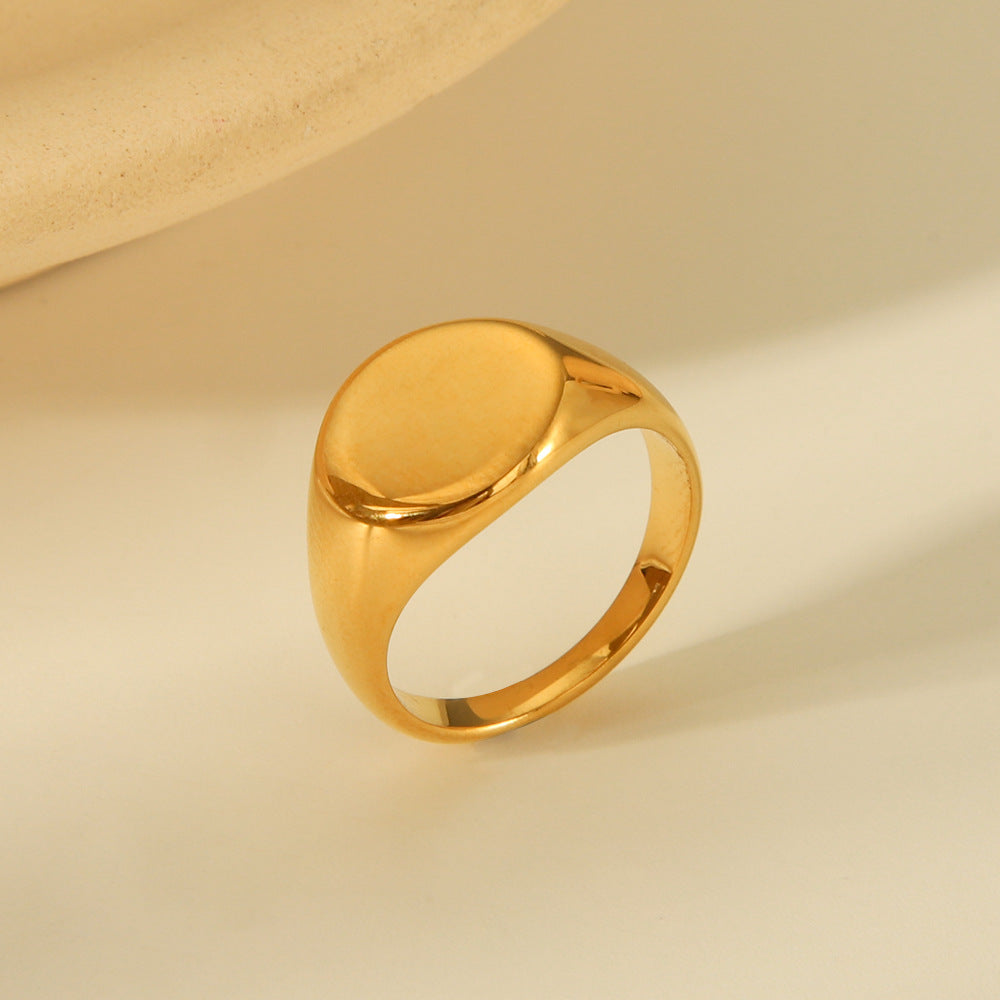 Anello minimalista in acciaio al titanio lucido da donna con fascia geometrica quadrata e rotonda Incisione personalizzata disponibile