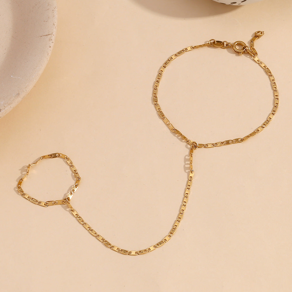 Minimalist Geometric Stainless Steel Plated 18K Gold Pig Nose Chain Bracelet for Women