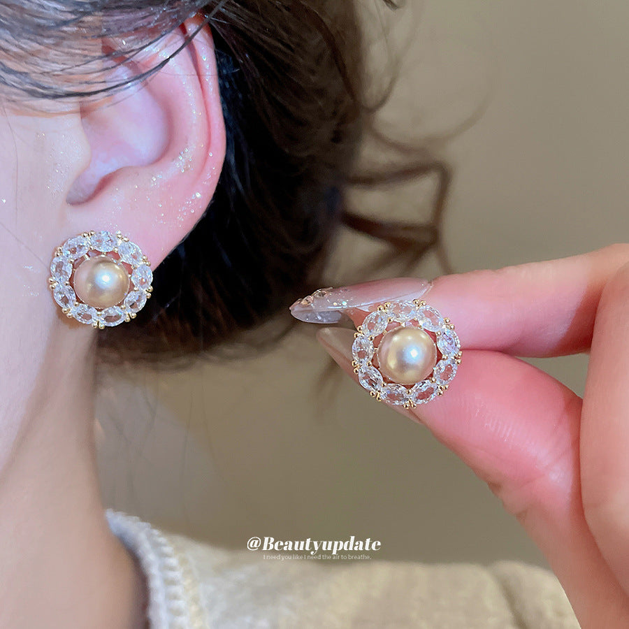 Pendientes elegantes de perlas en forma de lazo con incrustaciones de circonita para mujer, uso diario minimalista de lujo