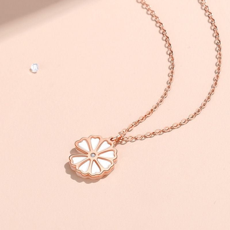 Minimalist Elegant Titanium Steel Plated Daisy Flower Necklace for Women and Men