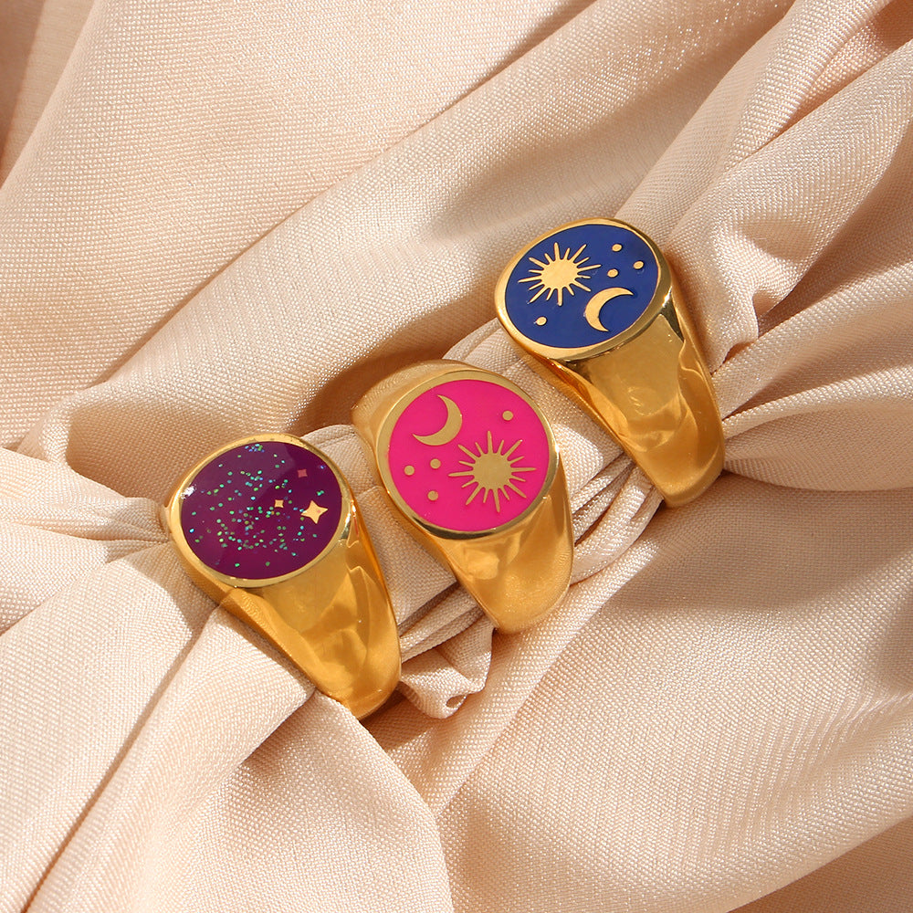 Anillo de Acero Inoxidable Geométrico Chapado con Sol y Luna para Mujer con Acabado Esmaltado